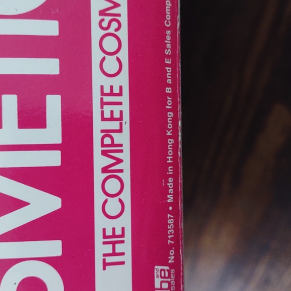 Vintage Complete Cosmetic Vanity - Picture 10 of 11